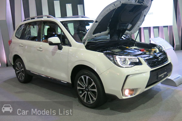 Subaru Forester 2.0 XT Side View