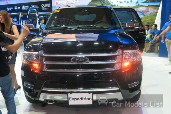 Ford Expedition Front View