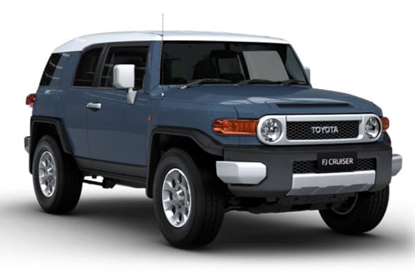 Toyota FJ Cruiser front medium view