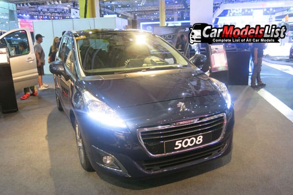 Peugeot 5008 car model