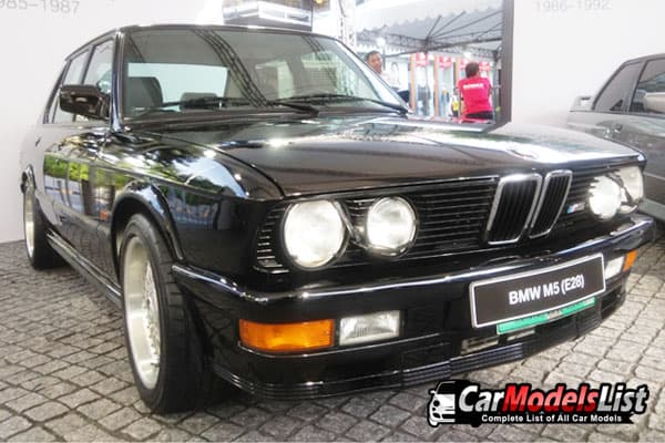 BMW M5 (E28)