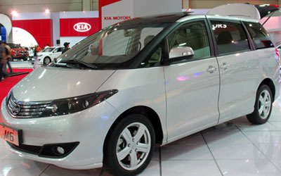 BYD M6