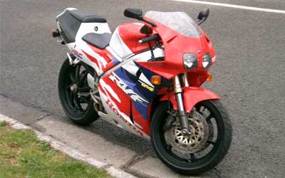 Honda RVF400