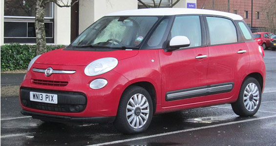 FIat 500L car model