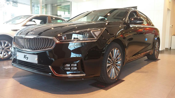 Kia Cadenza car model