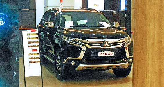Montero Sport car Design