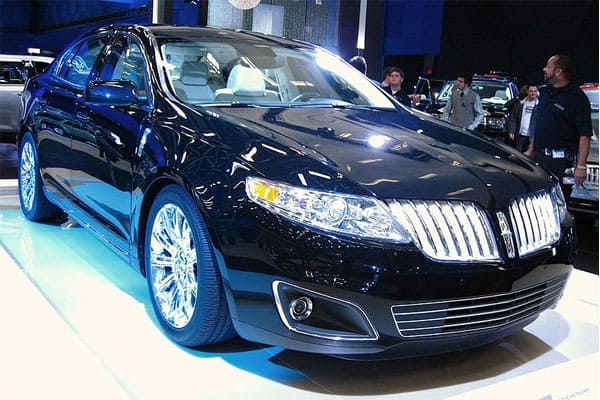 Lincoln MKS Car Model