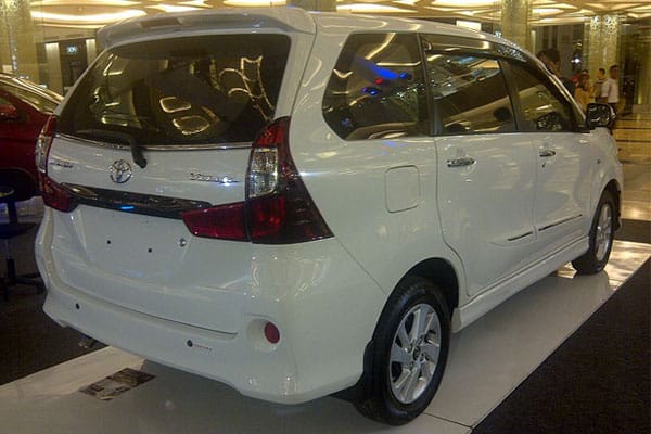 Toyota Avanza Car Model Rear View