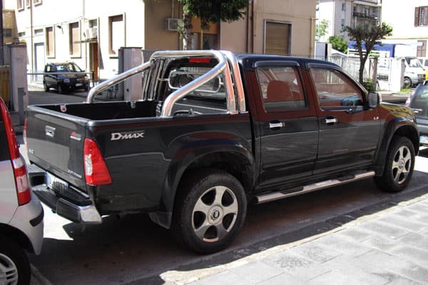 Isuzu D-Max rear view