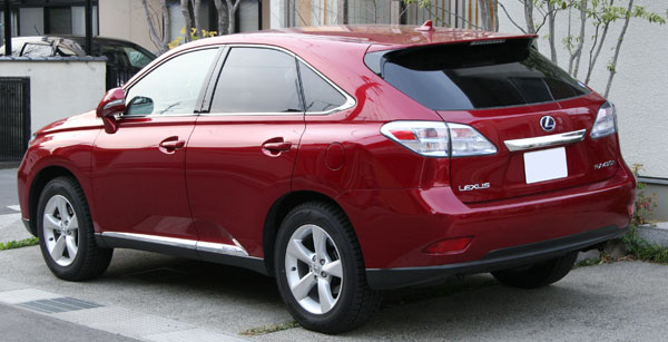 Lexus RX 450h rear view