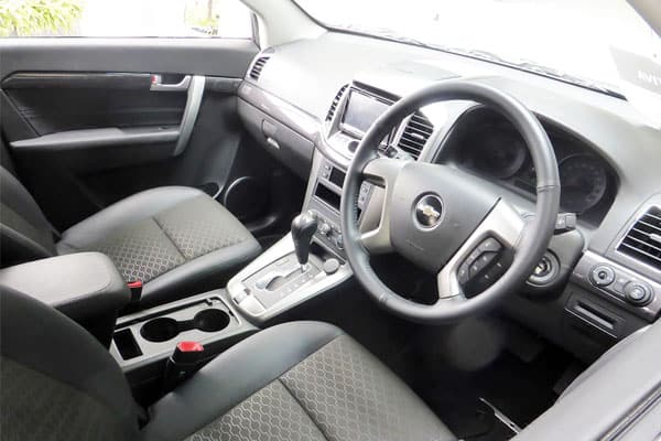 Chevrolet CAPTIVA interior