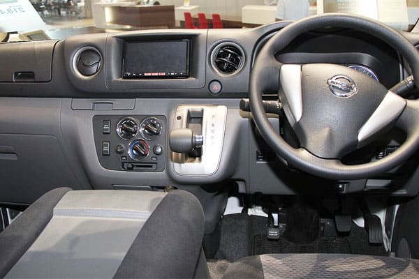 Nissan NV350 Caravan car model interior