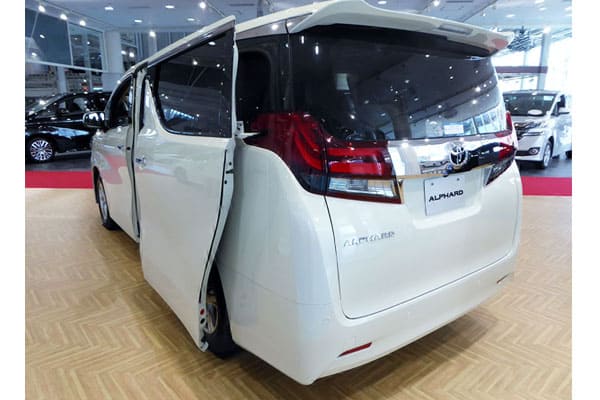 Toyota ALPHARD X 2WD rear car model