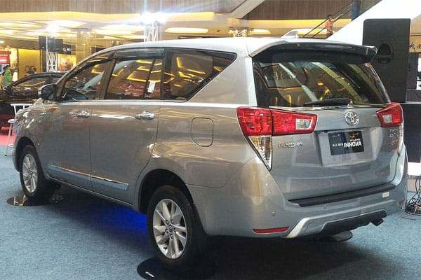 toyota innova model review