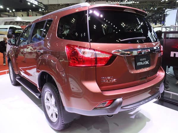 isuzu mux rear view car model review