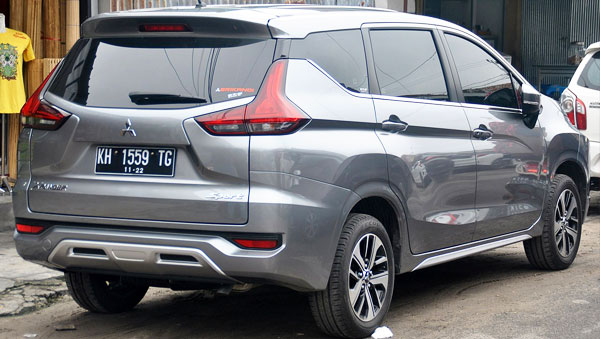 Mitsubishi Xpander rear view