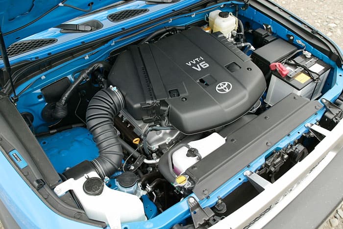 fj cruiser car model engine