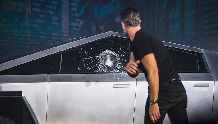 Tesla Cybertruck Car Model Window Damage