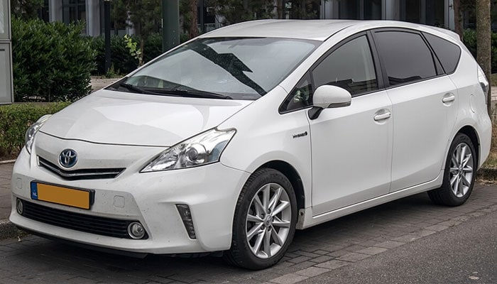 Toyota Prius v